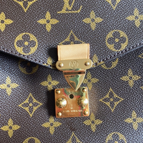 Authentic Louis Vuitton Pochette Metis handbag - Picture 4 of 12